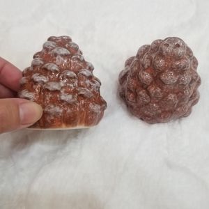 NWT The Cellar 2pcs Pinecone Salt & Pepper Shaker